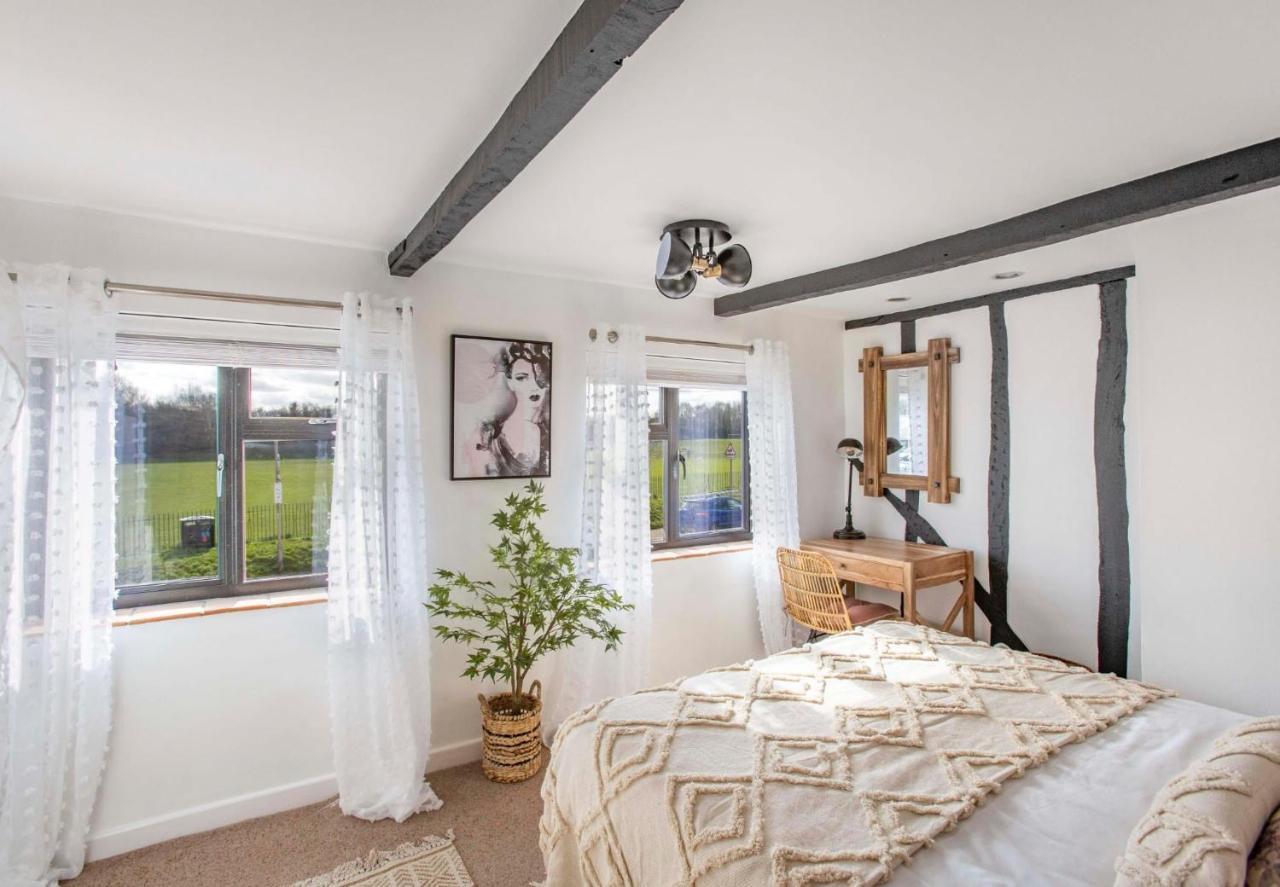 Stunning Character 2Bed Cottage In St Albans Wifi Exteriér fotografie